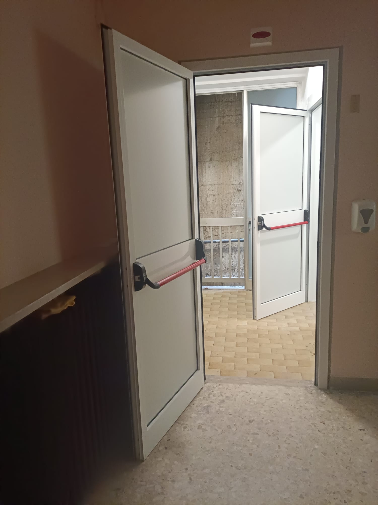 Porta Antipanico 2